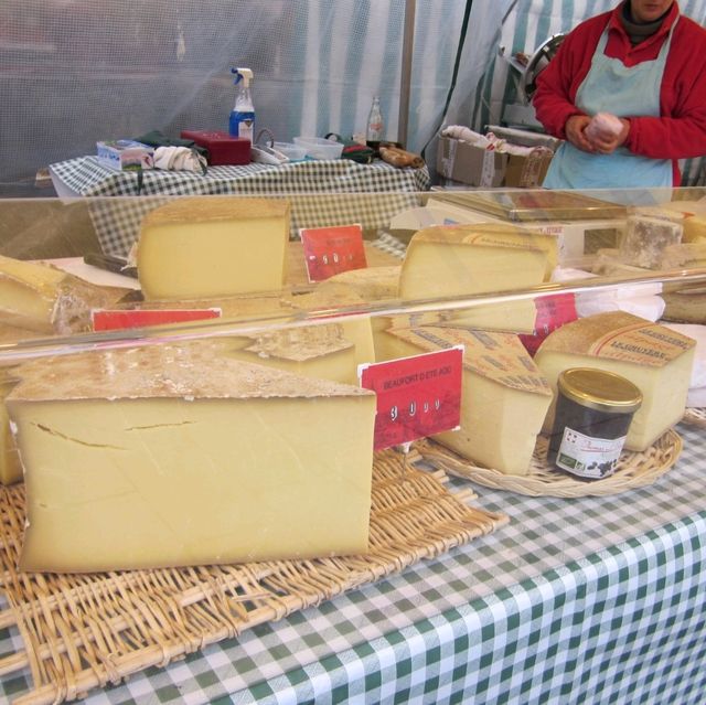 Exploring Marché de la Création Bastille 