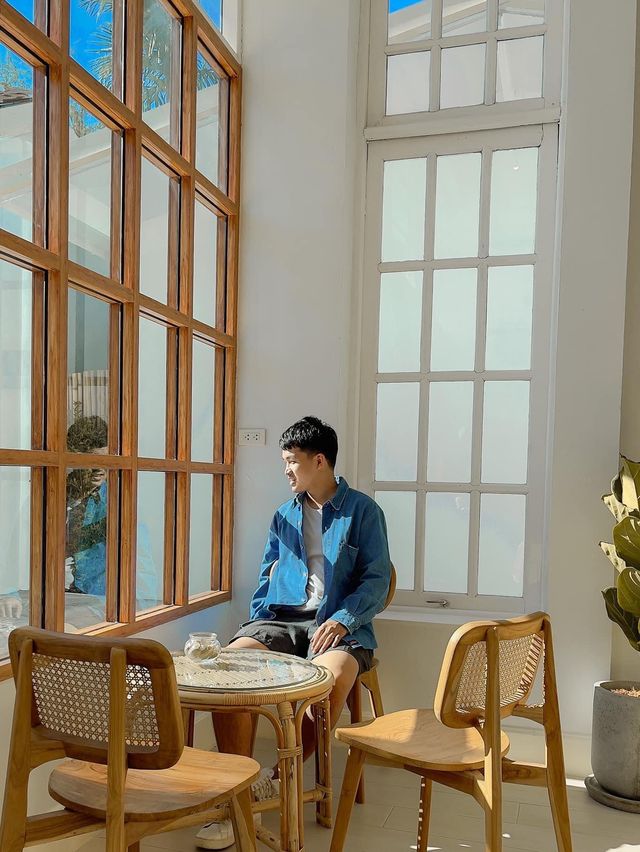 หนีแมวมา 𝙑𝙤𝙣𝙜𝙤𝙡𝙚. 𝙗𝙚𝙖𝙘𝙝 𝙘𝙖𝙛𝙚 🏝