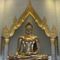 พระทองคำ…วัดไตรมิตร