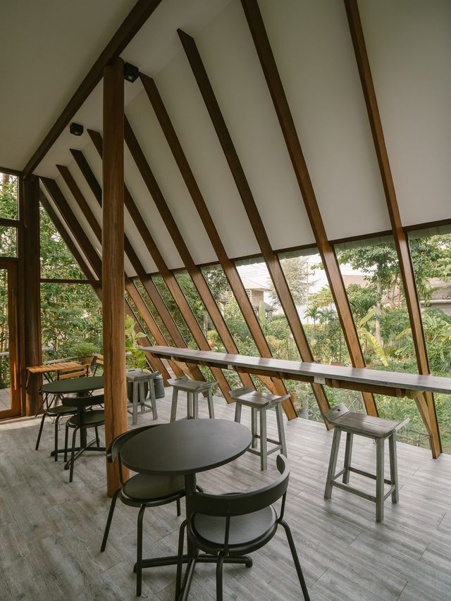Brown Cabin Chocolate Cafe🥤