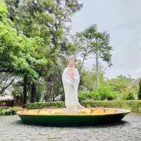 🌟竹林山觀音寺｜香火鼎盛 華麗又沉靜廟宇 周圍有腹地廣大的公園