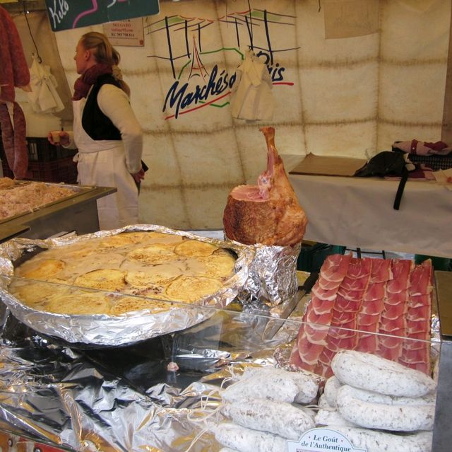 Exploring Marché de la Création Bastille 