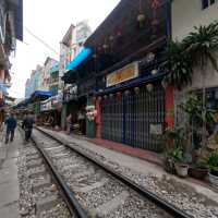 Train street Hanoi, Vietnam 🇻🇳