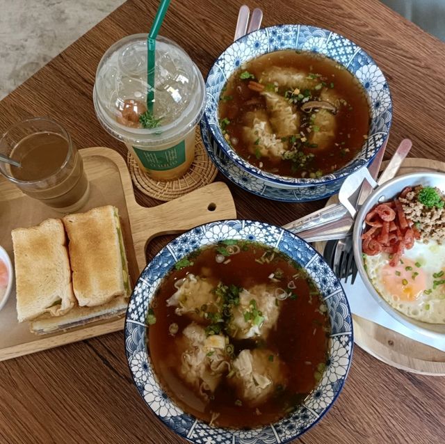 บ้านก๋ง อาหารเช้า ตลาดใต้ พิษณุโลก