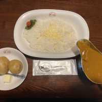 テレビで見たあのジャガイモのカレーはここ！日本一有名なカレー屋！