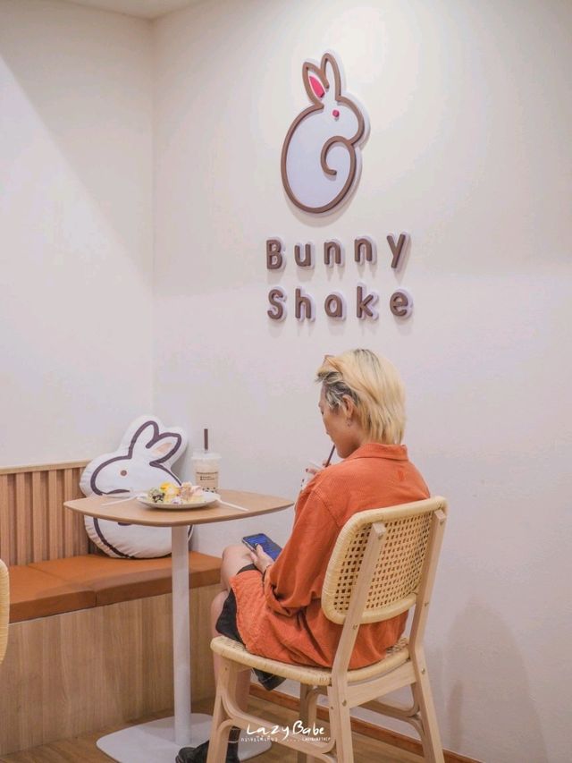 🐰BUNNY SHAKE ร้านชานมไต้หวัน ซูเฟล่ อร่อย น่ารัก