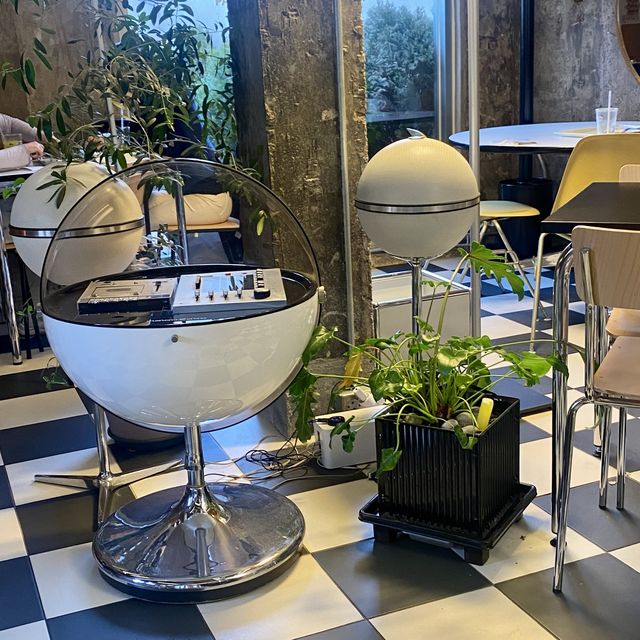 新沙洞にあるワッフル人気店「SADDLER HAUS」🧇 ソウル