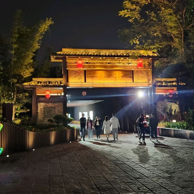 近近地，住係下甘坑感受古鎮內日夜大不同