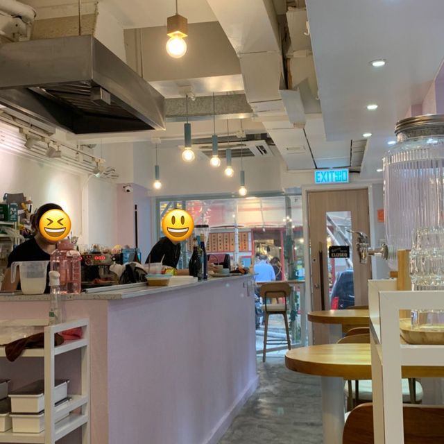 香港上環 旺中帶靜 味道與環境一流的 Cafe
