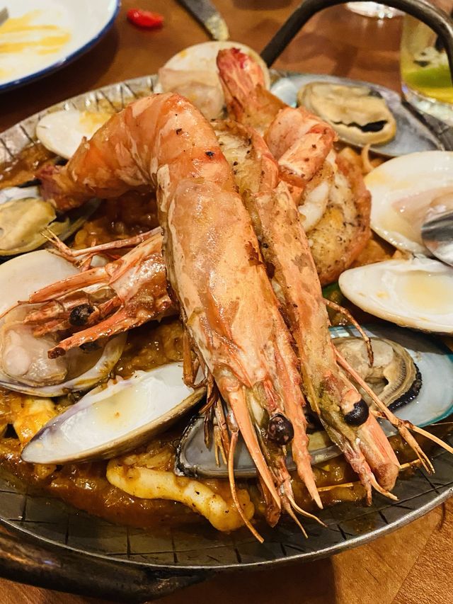 「海鮮與牛扒的絕妙結合」