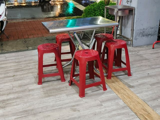 高雄三民-颱風天30元青菜很大盤🌿玉順牛肉麵|（好吃大碗CP高）