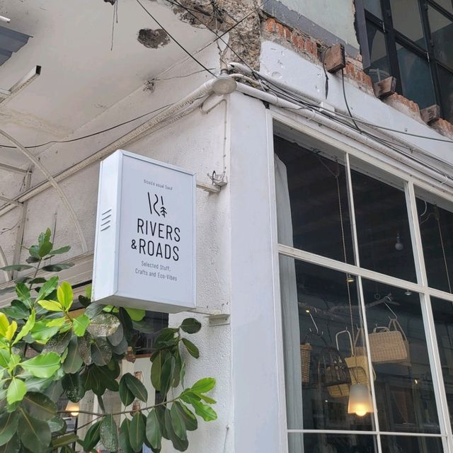 치앙마이 빈티지 소품샵, Rivers & Roads