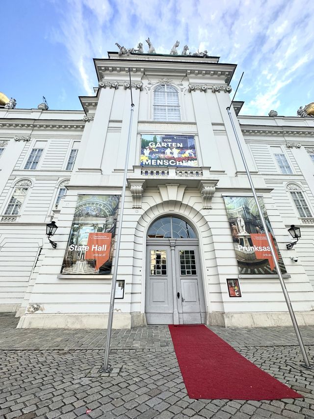【ウィーン🇦🇹オーストリア】世界一美しい図書館