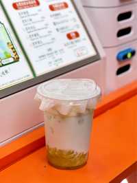 旺角全港首創甘蔗茶飲