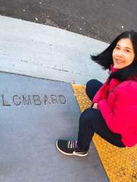 Lombard ถนนที่คดเคี้ยวที่สุดในโลก