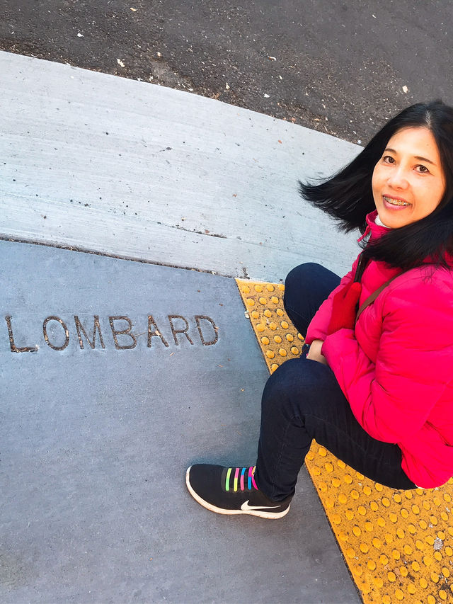 Lombard ถนนที่คดเคี้ยวที่สุดในโลก