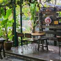 บ้านริมคลองคาเฟ่
