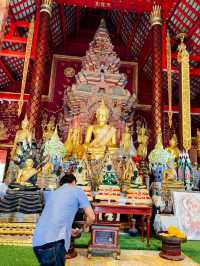 ขอพรสุขภาพและความมั่นคง “วัดเชียงมั่น” 
