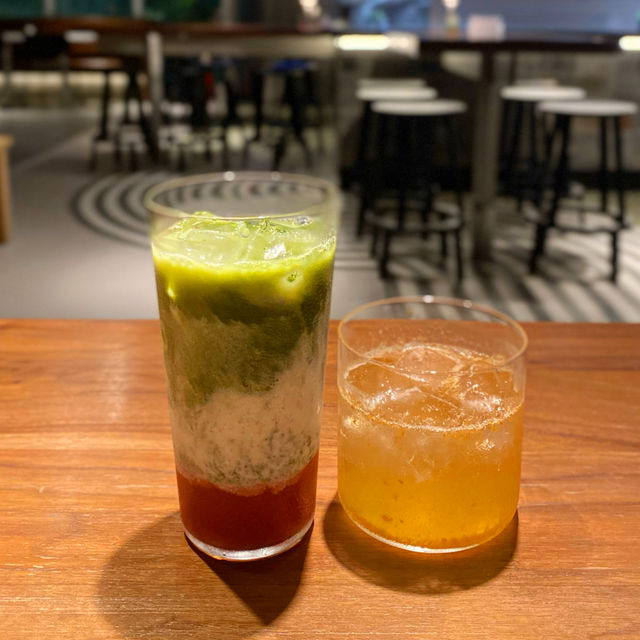 一次過食到40間人氣食店的food court 一次過食到40間人氣食店的food court