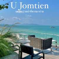 สระว่ายน้ำบนโรงแรม U Jomtien 🏝️