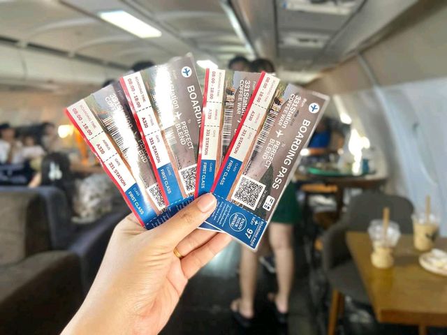 คาเฟ่เครื่องบิน 331 Station Coffee  War