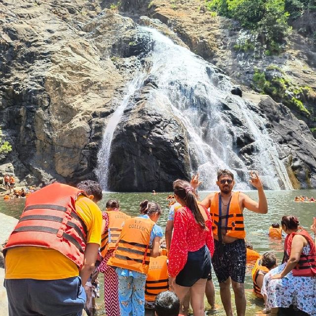 dudhsagar waterfall_ milk oceans 