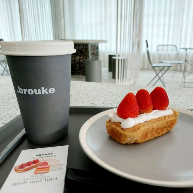 BROUKE CAFE @ Pattaya