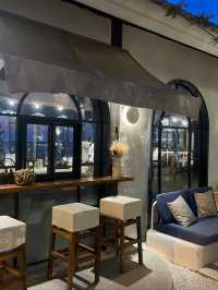 The Lunar Beach House คาเฟ่ริมผา - ชลบุรี