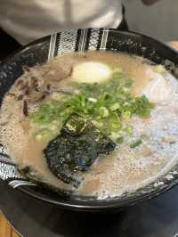 【福岡ラーメン】ランチやディナータイムは特に行列のラーメン店