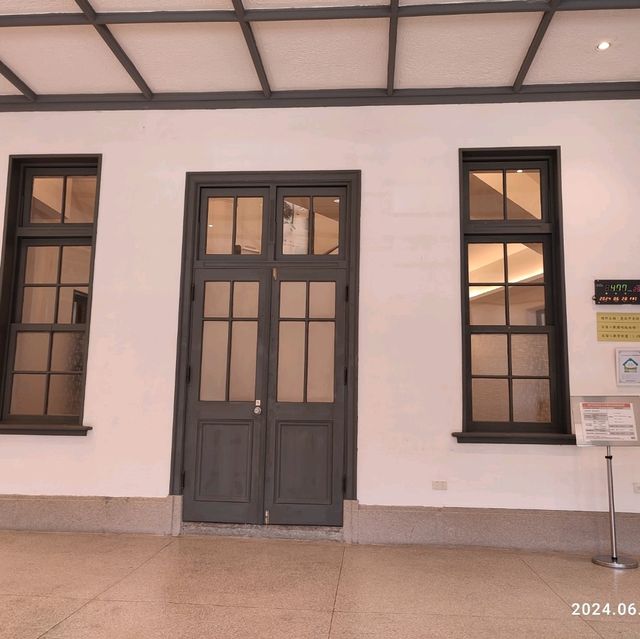 中國台灣台南市美術館1館深深瞭會哲學心理藝術