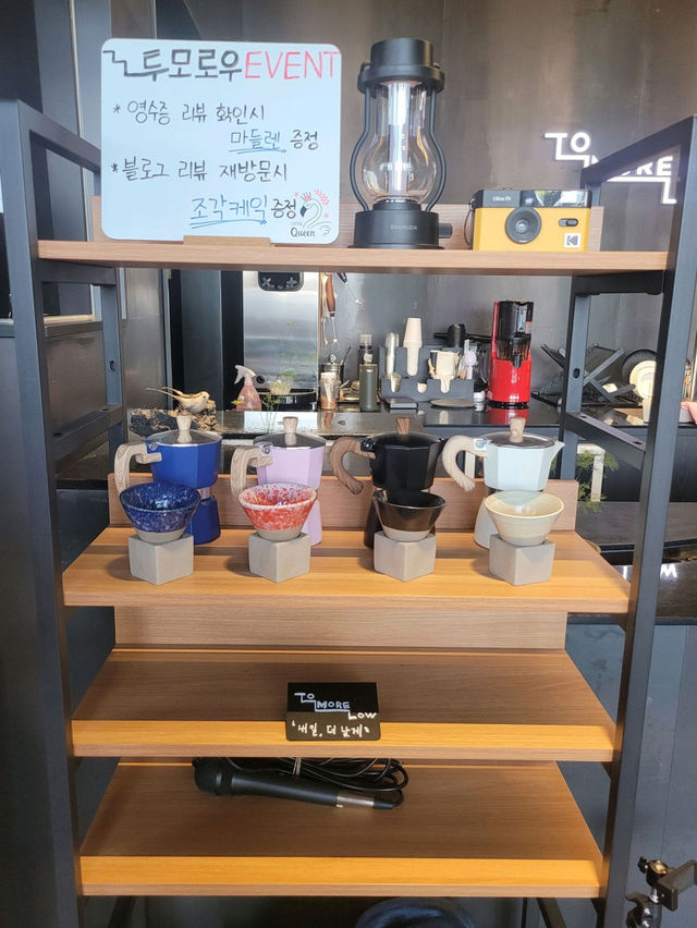 서귀포 오션뷰 카페 쇠소깍 카페 'To More Low 투모로우'