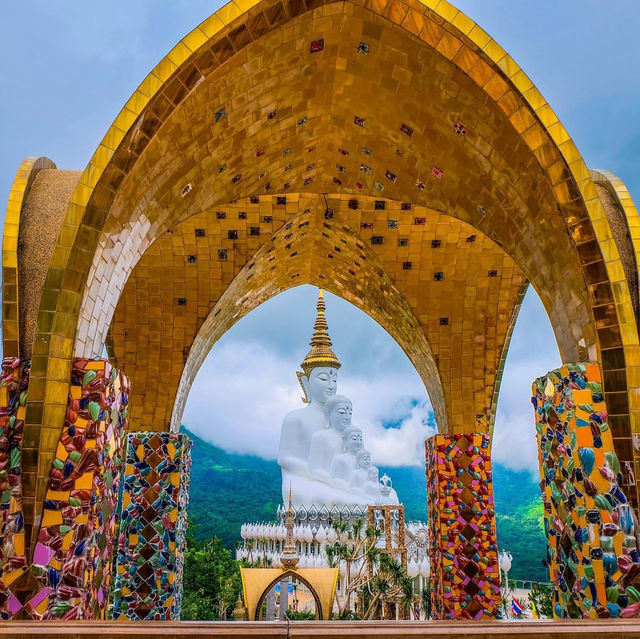 วัดพระธาตุผาซ่อนแก้ว @เขาค้อ เพชรบูรณ์ 