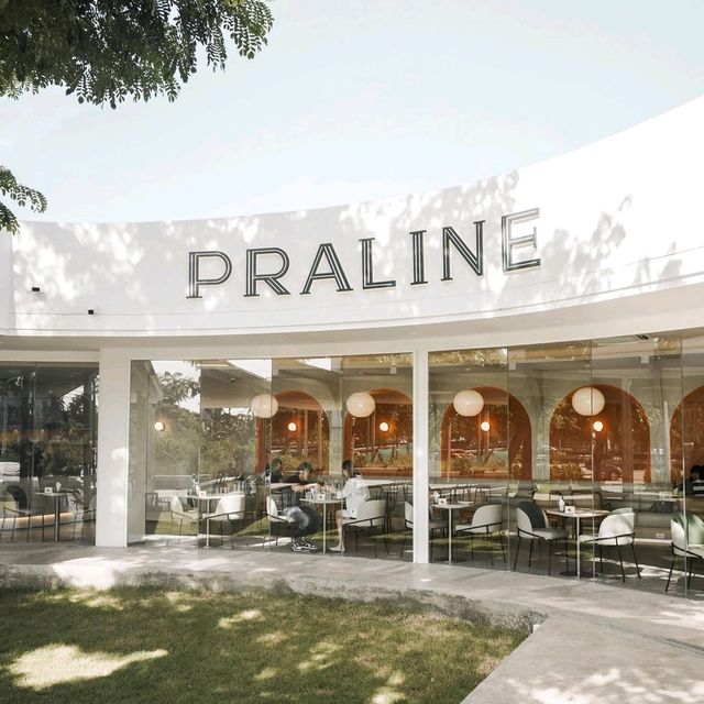 Praline Dining Room ถนนพรานนก - กาญจนาภิเษก