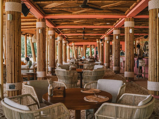  Apsara Beachfront Resort and Villa