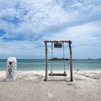 หาดลูกลม เกาะแสมสาร…