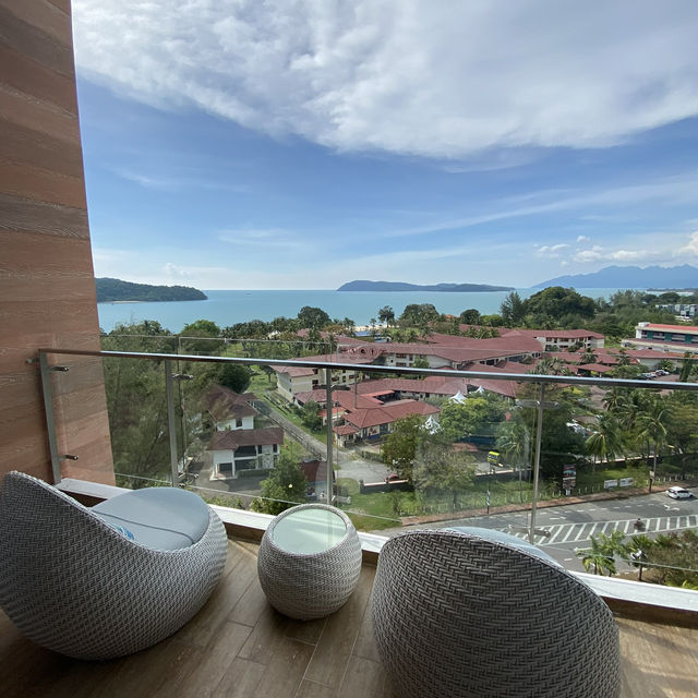 Elevate Your Getaway: Uncover the Best Aloft Langkawi Hotel 🇲🇾