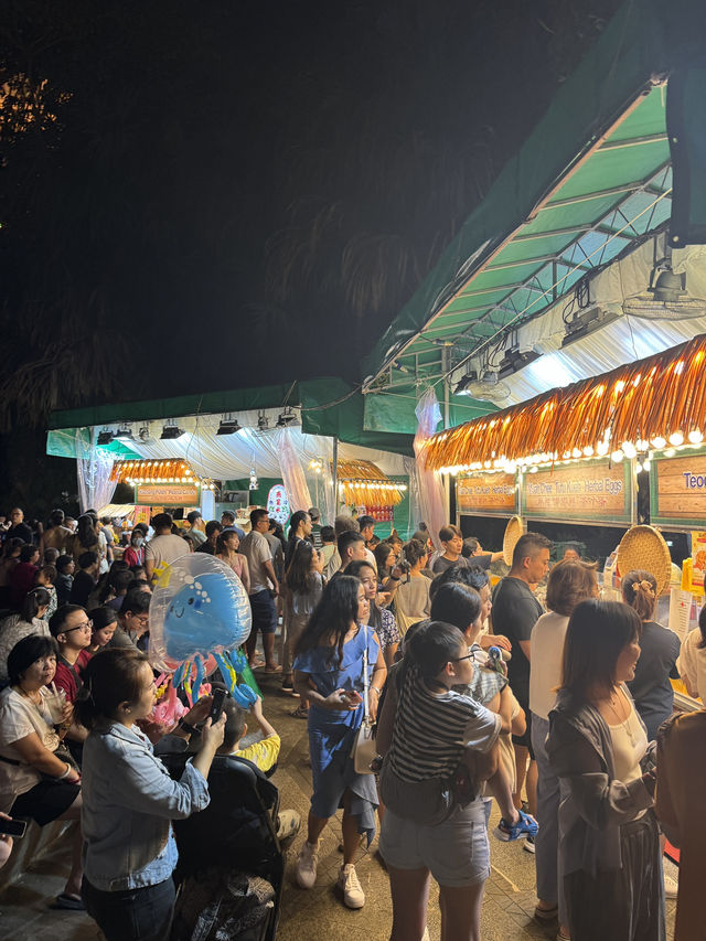 🇸🇬Spent an amazing night at Mid-Autumn Festival at GBTB Singapore 