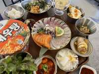 대구 숙성회 한상을 맛있게 내어주는 <어극장>