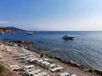 【土耳其伊斯坦布爾】Kınalıada島：清澈果凍海、適合游泳浮潛，徒步環島拍照打卡