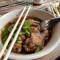 ตลาดโอ๊ะป่อย ตลาดท้องถิ่น อาหารอร่อย