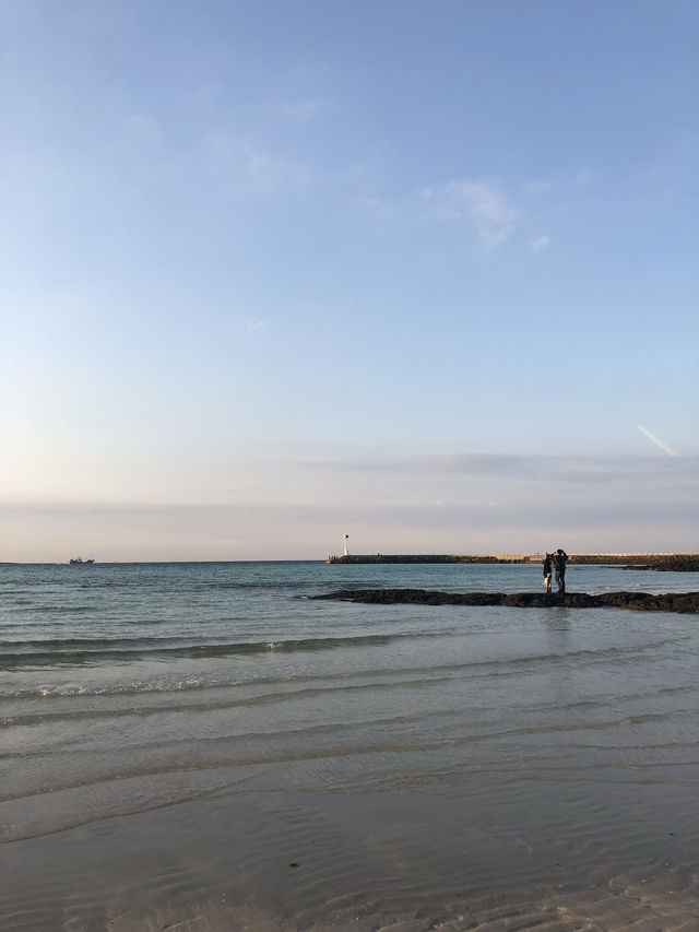 Sun, Sand, and Serenity: Discover Jeju’s Hyeopjae Beach 🇰🇷