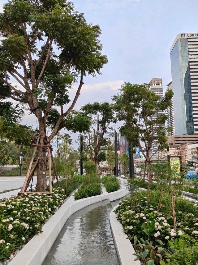 Parade mall สาขาใหม่