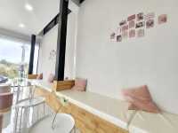 มาลองซิเออ คาเฟ่ แอนด์ บิสโตร จ.สมุทรปราการ