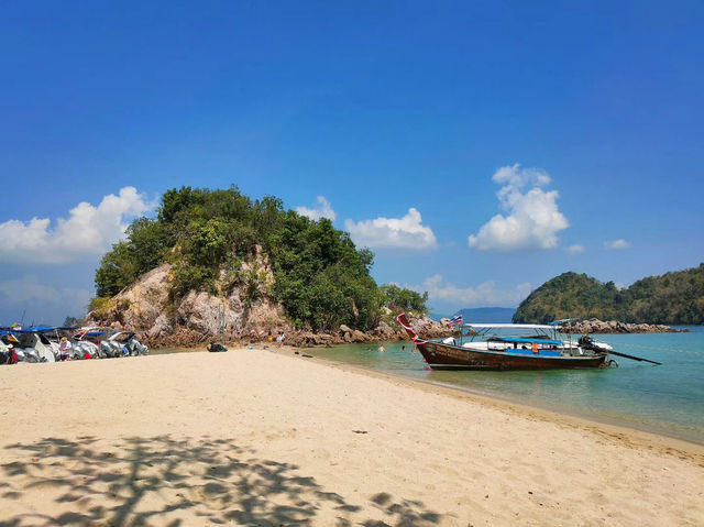 Tranquil Retreat at Pak Bia Island