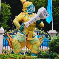 หลวงพ่อเพชร วัดท่าหลวง