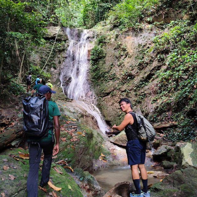 Easy hike to a waterfall in Semenyih