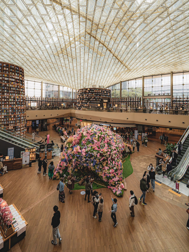 【韓国】ソウル🇰🇷星の庭🌌巨大図書館