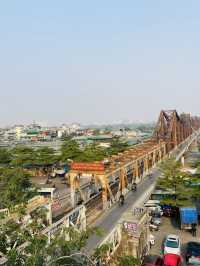 Perfect spot to admire the beautiful of oldest bridge