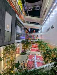 EmQuartier 擁有美麗空中花園的時尚流線購物中心