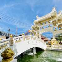 ตรุษจีนกราบขอพรเจ้าแม่กวนอิม เสริมมงคลชีวิต